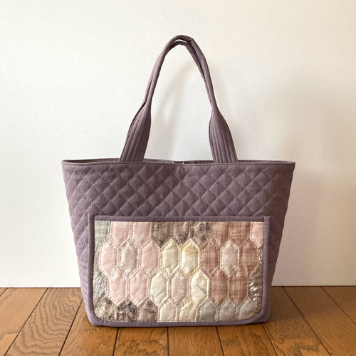 縦長ヘキサゴンのパッチワークキルトバッグ トートバッグ lilla 縦長ヘキサゴンのパッチワークキルトバッグ トートバッグ lilla
