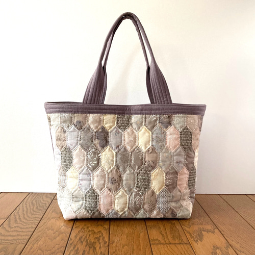 縦長ヘキサゴンのパッチワークキルトバッグ トートバッグ lilla