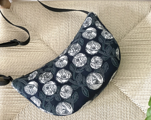 y*a様 ボディーバッグをカラフルパッチでリメイク/ミナペルホネン y*a様 ボディーバッグをカラフルパッチでリメイク/ミナペルホネン y*a