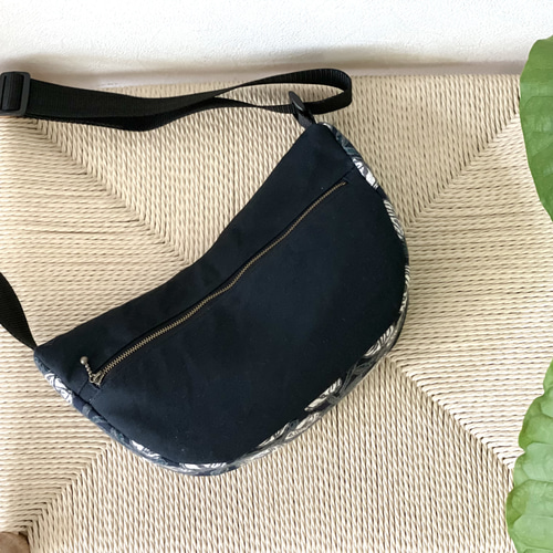 ミナペルホネン  最新rosy beige ハンドメイドボディバッグ mina perhonen（ボディバッグ/ウエストポーチ）のフリマアイテム一覧