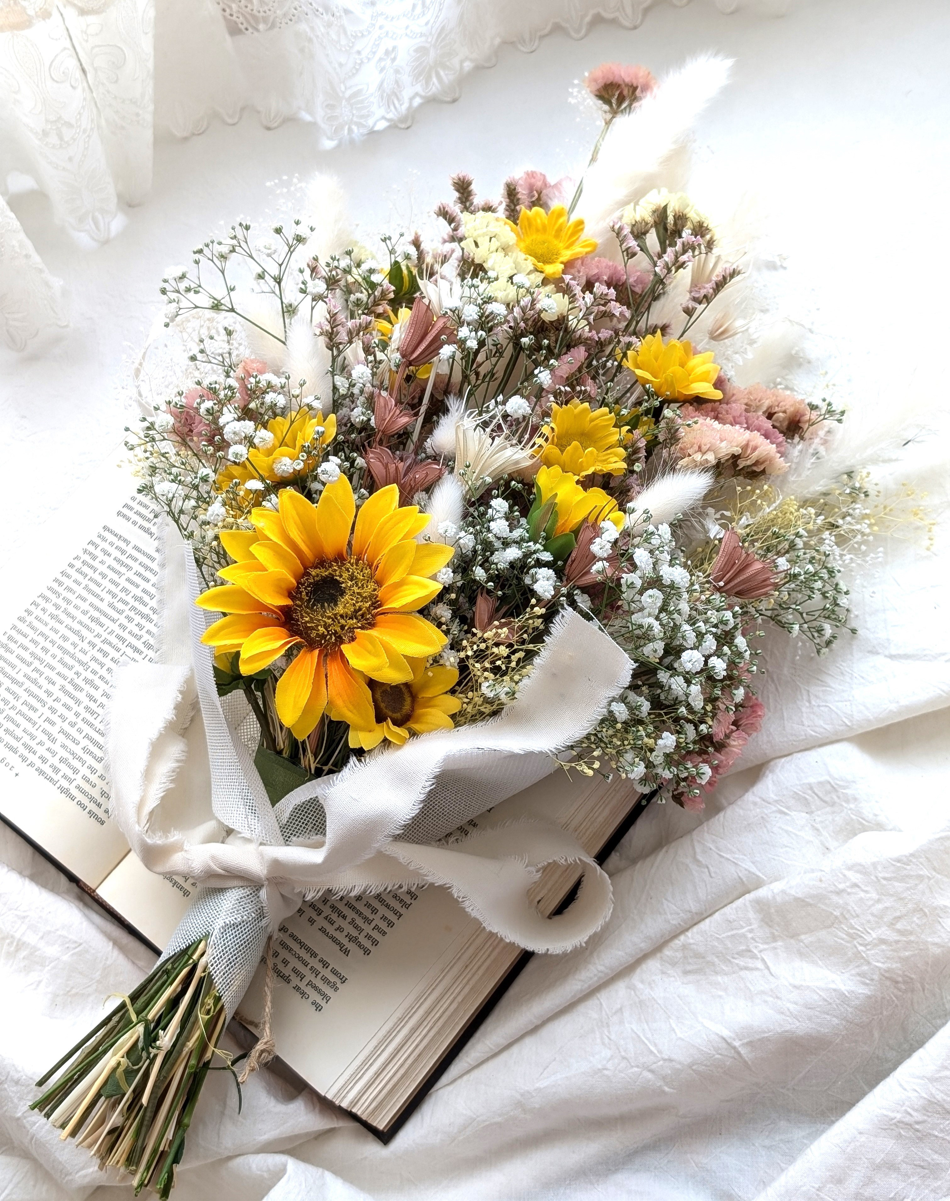 ナチュラルな可愛らしさ！カラフルです！ひまわりとお花いっぱい！大きなドライフラワースワッグ　ブーケ　ウェディング