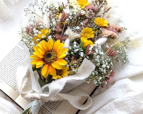 ドライフラワーꕤ︎︎ひまわりとバラと小花いっぱいスワッグꕤ︎︎miniスワッグ付 50a13199da647a9249433939d9ddd5