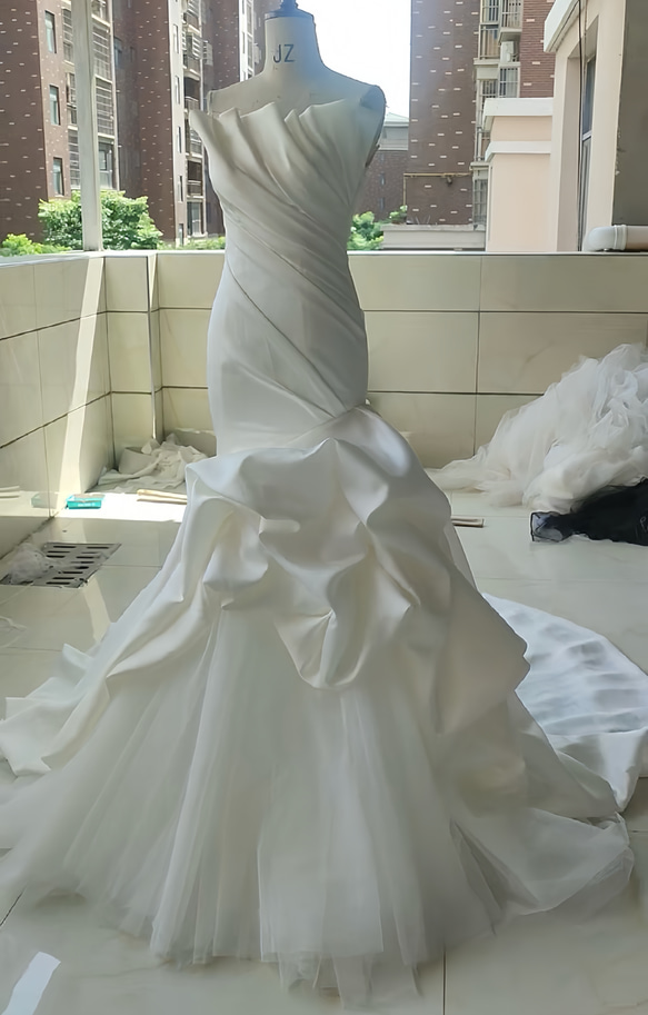 新着商品！高品質保証　胸フリル　ベアトップ　マーメイドドレス　サイズオーダー可能　編み上げ　背中見せ　ロングトレーン結婚 布 M2244826437(17113円)