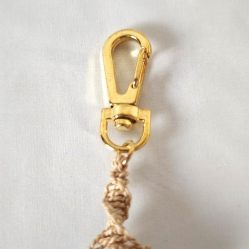 ブラックルチルクォーツ原石 精麻マクラメキーホルダー 20mm×30mm 