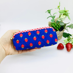 再販】ポケットティッシュポーチ☆いちご柄&小花柄（ピンク） ポーチ