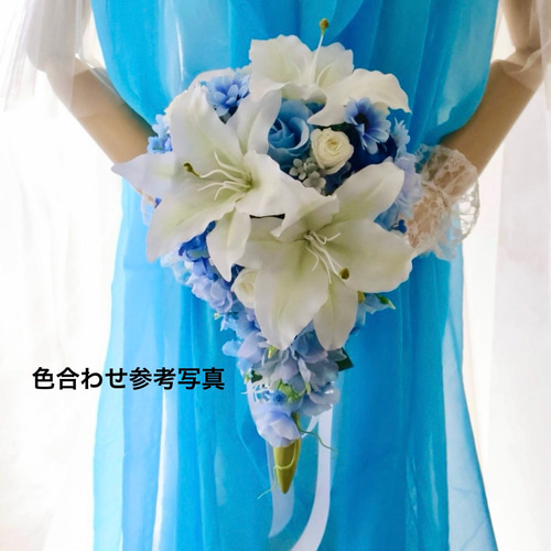 ホワイト・ブルー　結婚式　ブライダル　アーティシャルフラワー　ブーケ Amazon｜8.6インチ 花嫁用ウェディングブーケ ホワイトブルー