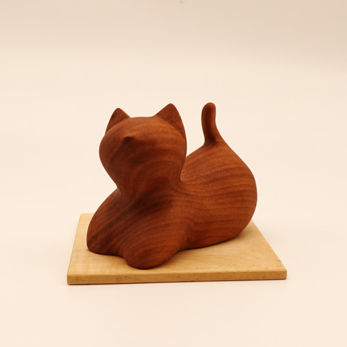 木猫(こねこ) 香箱座り ケンポナシ その他置物 node 通販 18136746