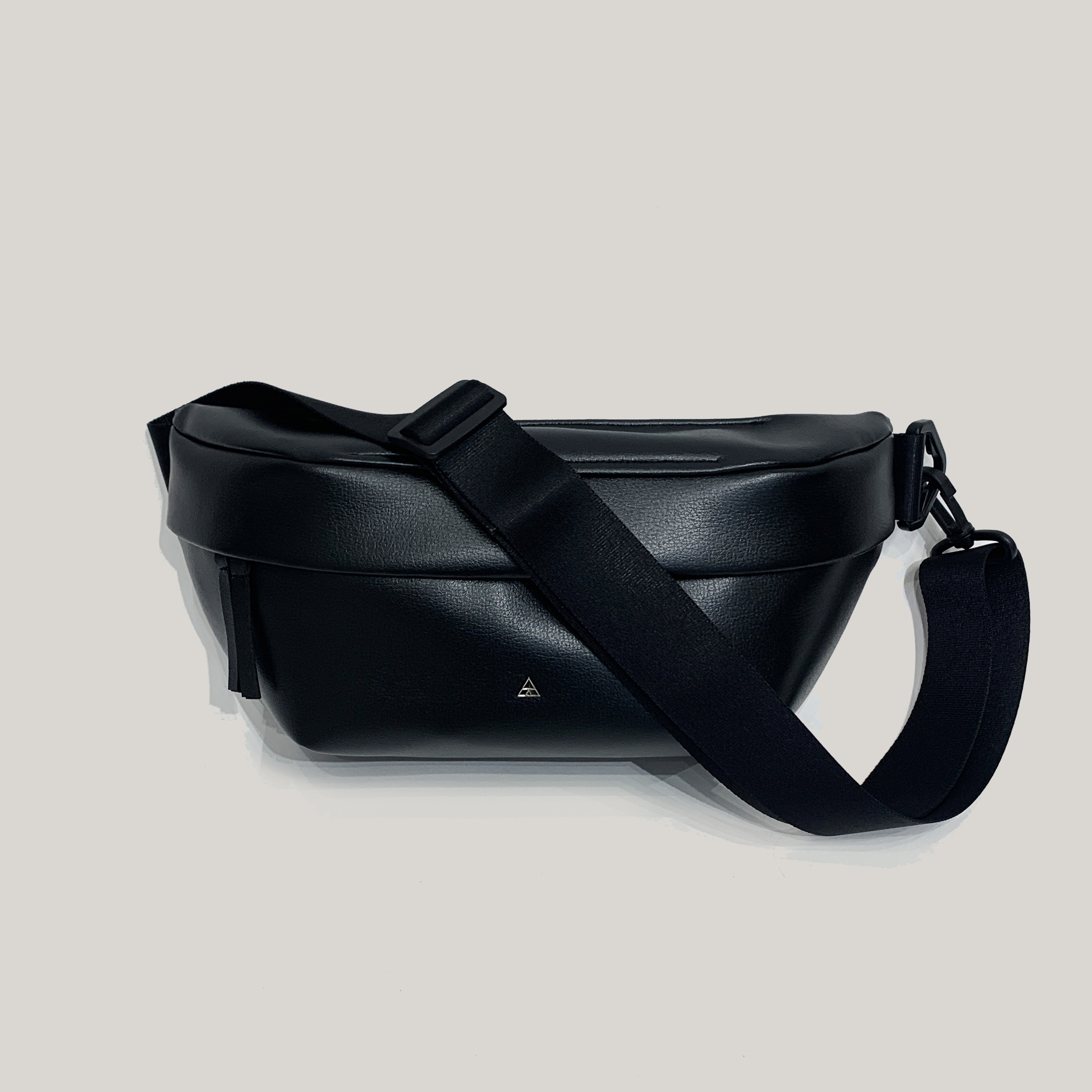 Crumpler◆機能性・耐久性抜群/軽量ミニボディバッグ Crumpler◇機能性耐久性抜群/防水軽量/ボディ・ショルダーバッグ