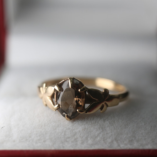 傑作 ゴールド 英国 ビンテージ 1979年 天然クオーツ ヴィンテージ