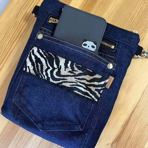 送料込みデニムリメイクバッグ（SS）No.590☆ショルダーバッグ