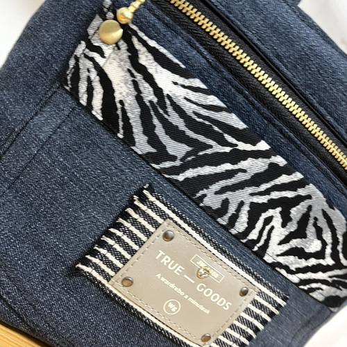 送料込みデニムリメイクバッグ（M）No.594☆ハンドバッグ コインポーチ