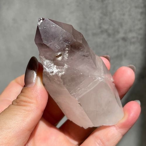 ナイジェリア産【アメジスト／紫水晶】① ファントムあり 鉱物 天然石
