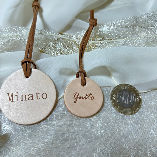 ネームキーホルダー 名前入りキーホルダー 名入れギフト結婚式 席札 木製 ♡結婚式席札・プチギフトに♡お名前入り木製キーホルダー♥出産祝いに