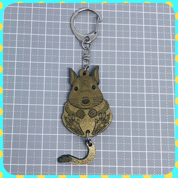 デグー　ぶらぶらキーホルダー　アクセサリー　小動物　両面加工 3枚目の画像