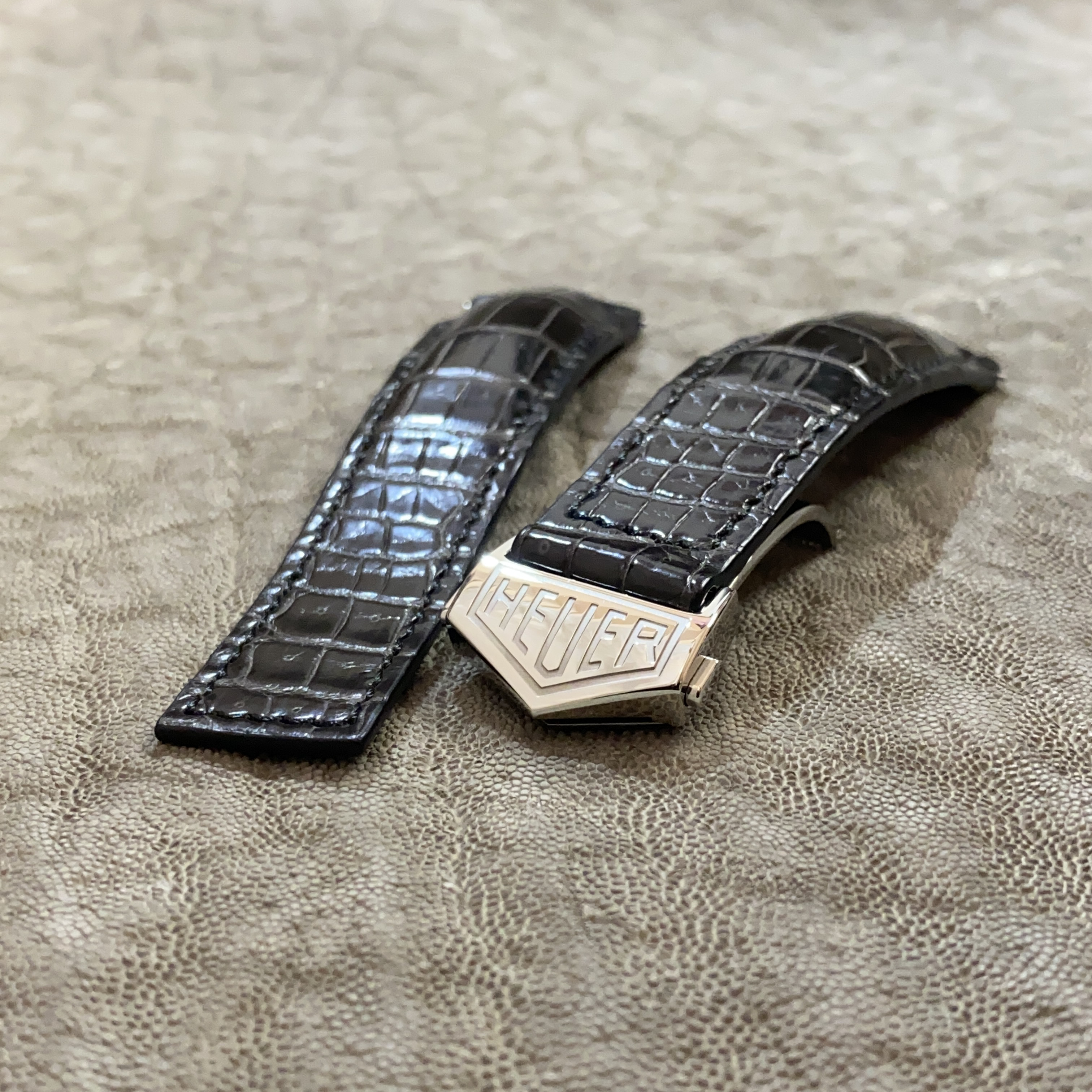 タグ・ホイヤーモナコ / MONACO用 時計ベルト クロコダイル 時計バンド・竹腑・マットグレー