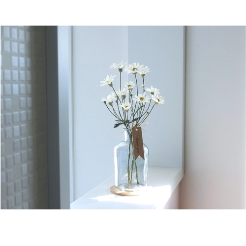 置物　花瓶 ✿【 粘土置物 】「清純、さわやかな恋の花」ホワイト