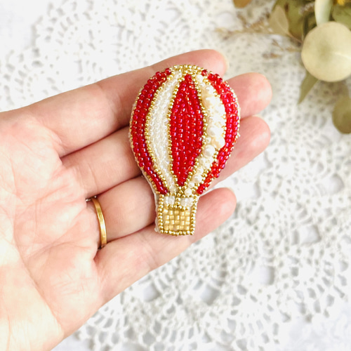 ビーズ刺繍のブローチ・気球 ブローチ Little Plum 通販