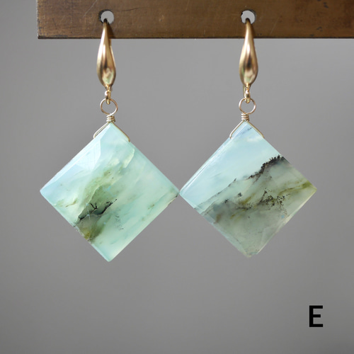 希少◇ぺルビアンブルーオパールのスクエアピアス◇K14GF ピアス