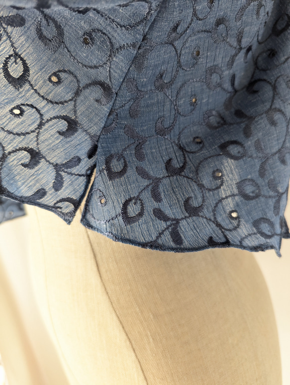 レースアップリケのミニミニブラウス 