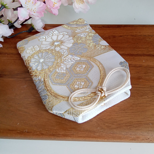 ❊新作❊ 大判お守り袋 西陣織高級金襴 ❁白地金銀霞菊文❁ その他