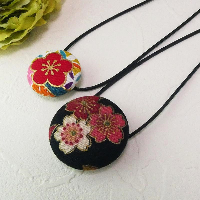 レース刺繍38ミリくるみボタンヘアゴム ハギレ活用！】100均キットで