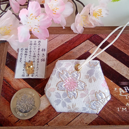 お守り袋 西陣織高級金欄 ✿うす墨の桜✿ セット売りもあります その他