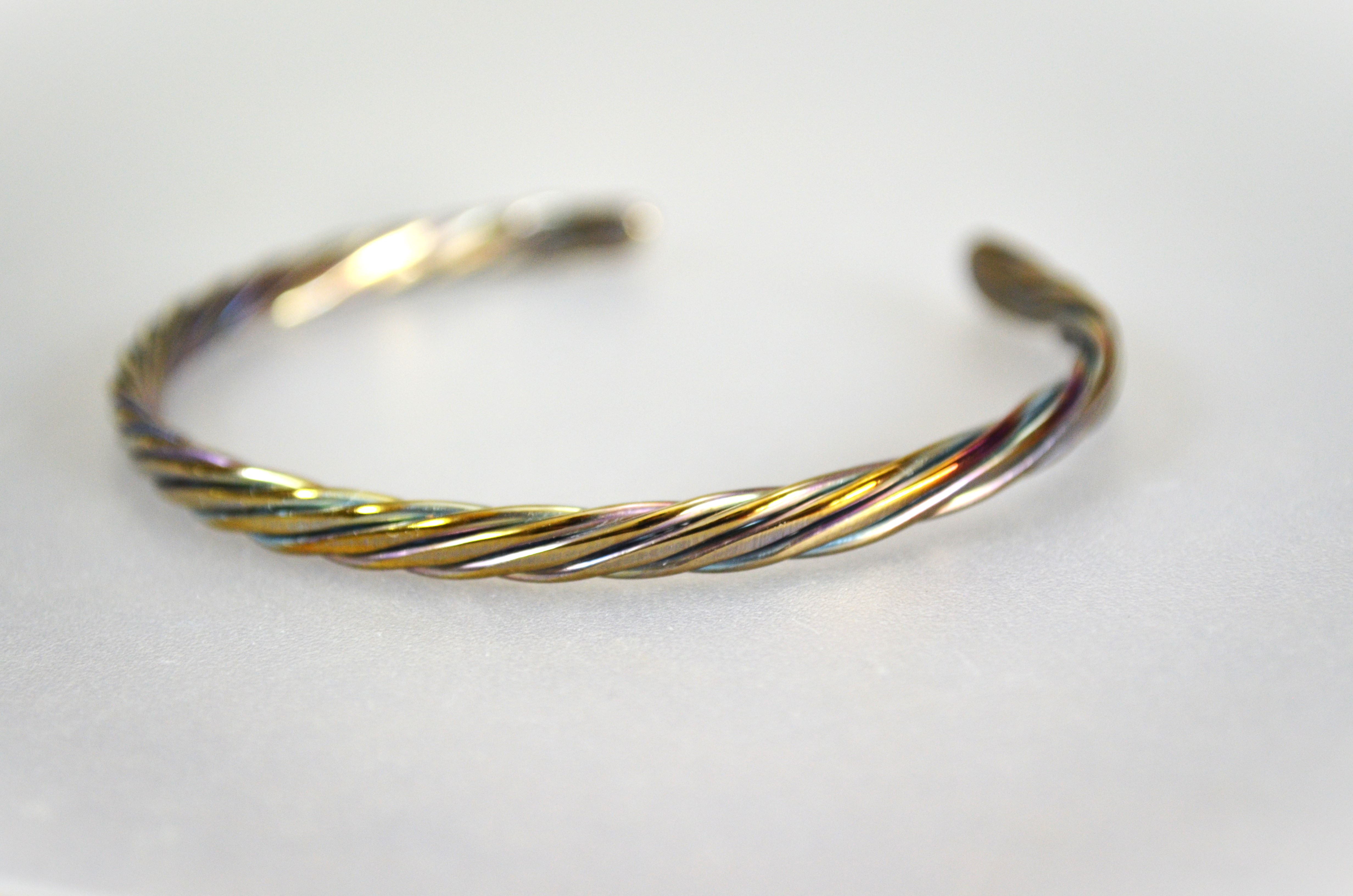Titanium bangle・SEVEN・チタンワイヤーバングル・A・内径６０mm
