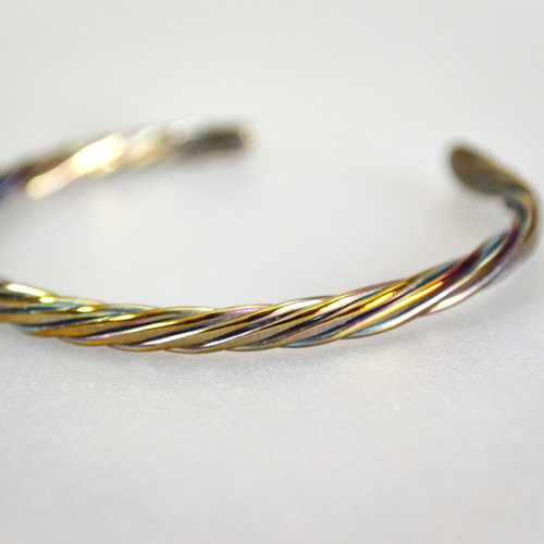 Titanium bangle・SEVEN・チタンワイヤーバングル・A・内径60mm
