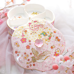 鶴と花が舞うお花の形の二段お重〜花重〜 大皿 ❤︎Blanche Neige