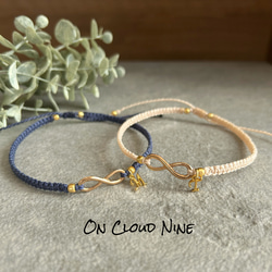 【ペア】刺繍糸で制作したオリジナルアンクレット♡選べるイニシャル インフィニティ 刺繍糸で編んだ2連アンクレット インフィニティ×選べる