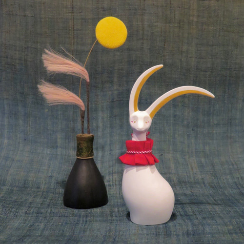 お月見飾り【翔けるうさぎ】秋 季節の飾り ちりめん細工 正絹縮緬