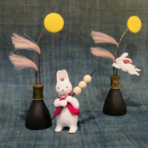 お月見飾り【翔けるうさぎ】秋 季節の飾り ちりめん細工 正絹