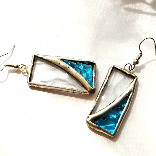 ピアス イヤリング ステンドグラス アクセサリー ガラス 一点物