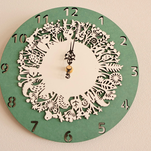 森のカーニバル 北欧デザインの木製掛け時計 掛け時計・置き時計 Moku