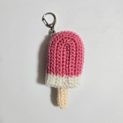 シ*イ様 3段アイスくんのあみぐるみキーホルダー◎ シ*イ様 3段アイスくんのあみぐるみキーホルダー◎ シ*イ様