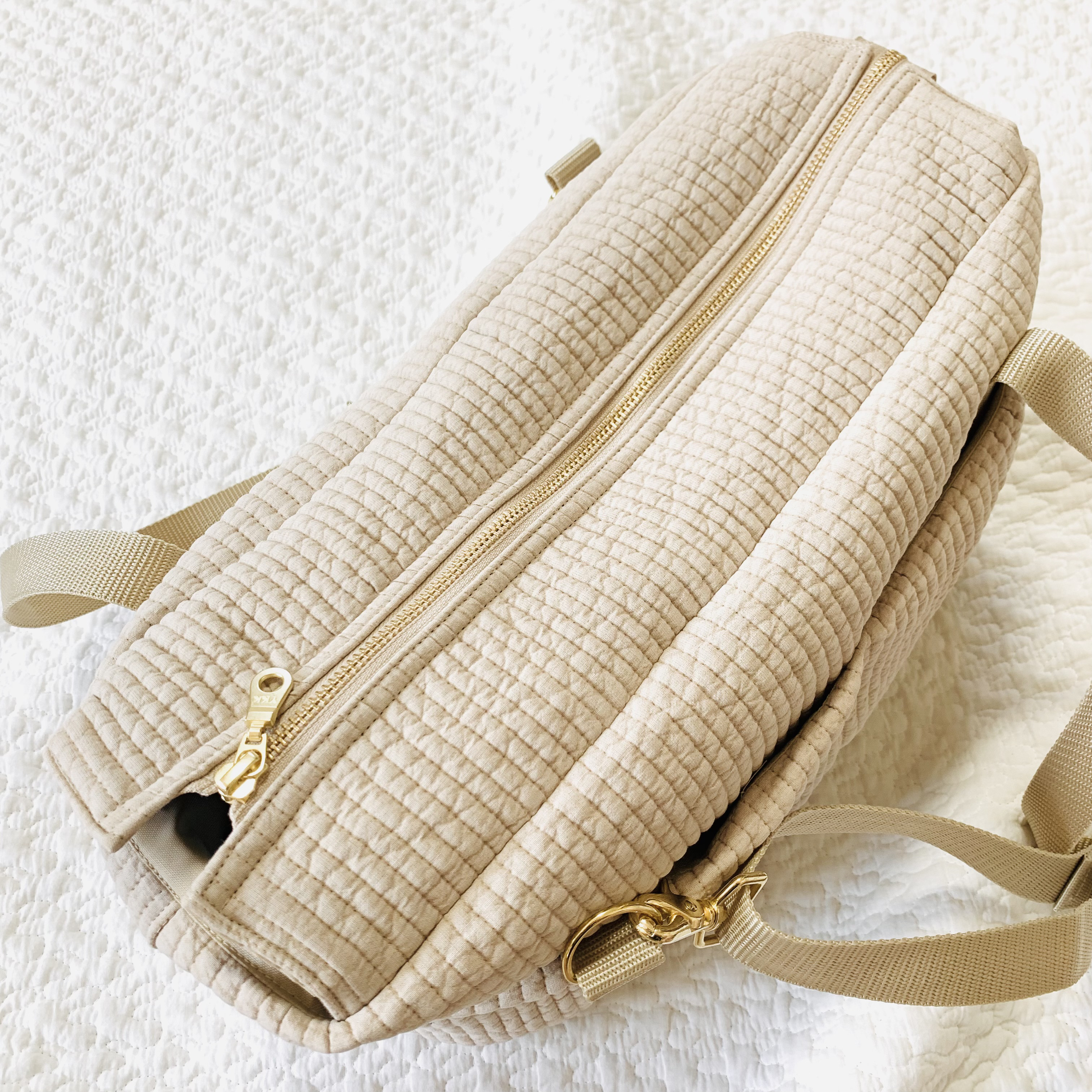 Mサイズ　nubi ベージュ3way ベビーカーバッグ マザーズバッグ　ショルダーバッグ　ヌビバッグ　トートバッグ　ヌビ