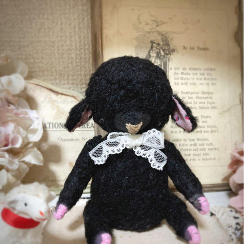 オリジナル ハンドメイド ぬいぐるみ くろいひつじ 羊 オリジナル ハンドメイド ぬいぐるみ くろいひつじ 羊