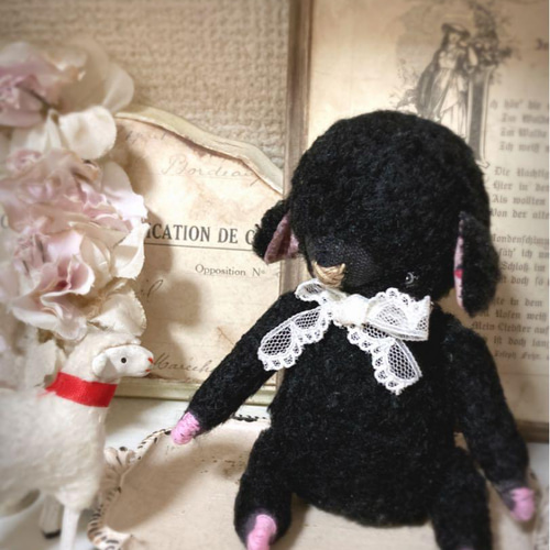 オリジナル ハンドメイド ぬいぐるみ くろいひつじ 羊 ぬいぐるみ