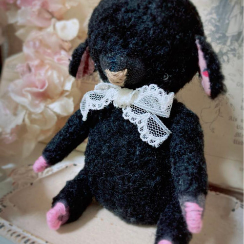 オリジナル ハンドメイド ぬいぐるみ くろいひつじ 羊 ぬいぐるみ