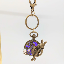 懐中時計のキーホルダー（大）うさぎのカギ 3枚目の画像