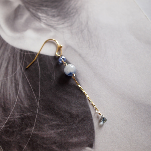 デュモルチェライトインクォーツのピアス ピアス（フック・チェーン