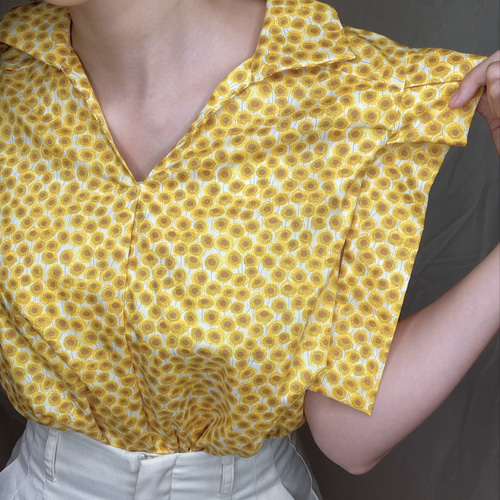 リバティプリント・パタパタ袖スキッパーブラウス – 上質コットンで