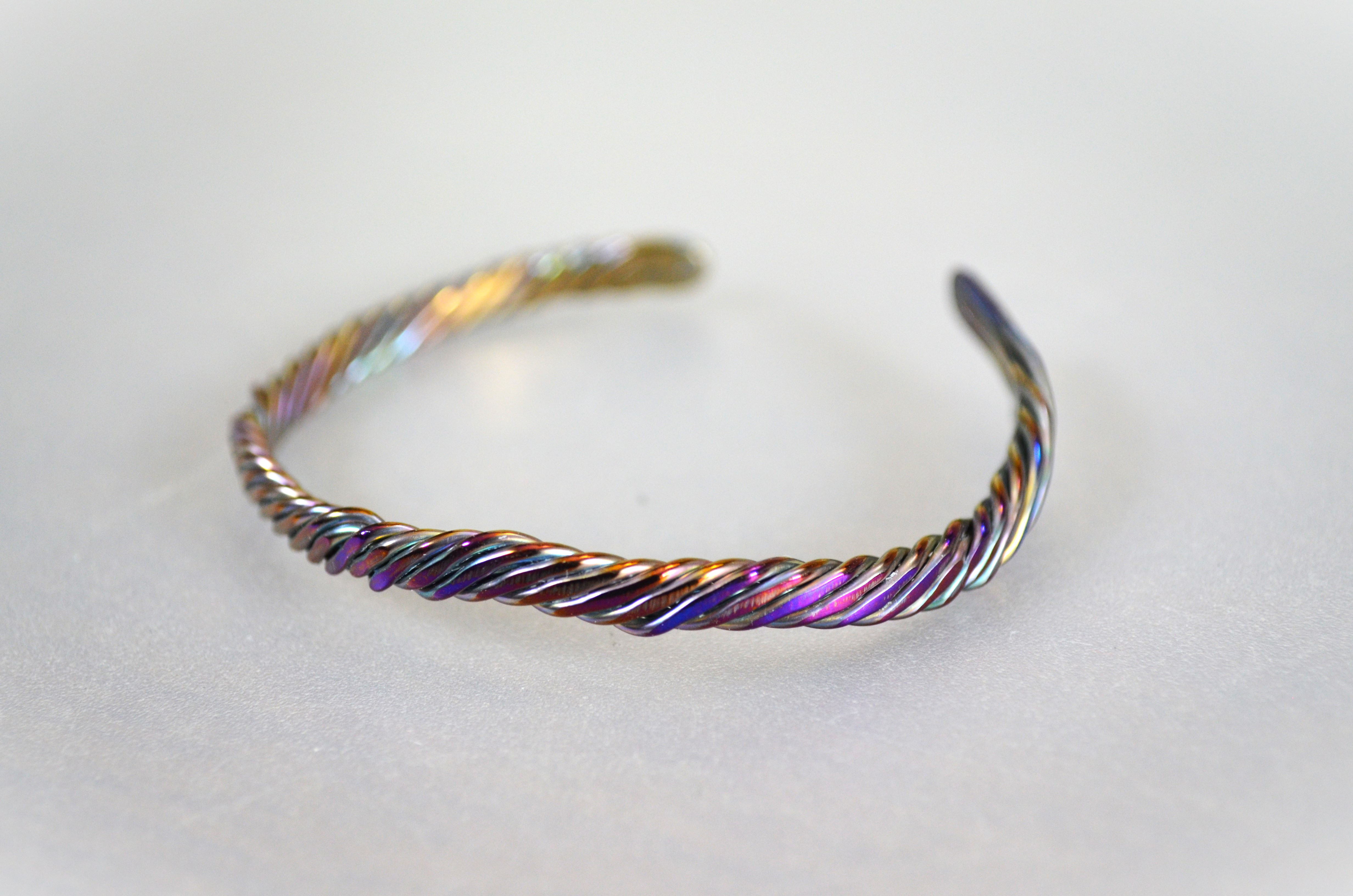 Titanium bangle・SEVEN・チタンワイヤーバングル・捻・内径５６mm
