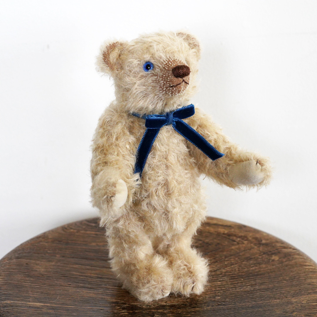 ドヤ顔のしろくまさん ぬいぐるみ ハンドメイド 海外作家様 テディベア 熊 ドヤ顔のしろくまさん ぬいぐるみ ハンドメイド 海外作家様