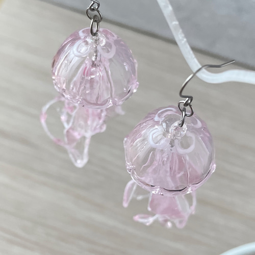 くらげ】海月/桃色/ピンク/pink/可愛い/海/ピアス/イヤリング