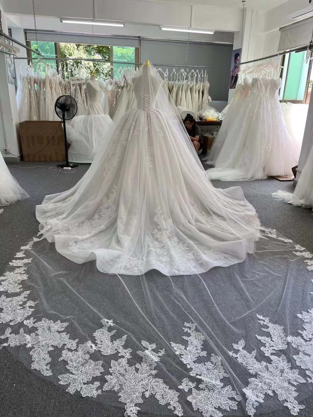 ウエディングドレス オフショルダー 結婚式 韓国 ウェディングドレス オフショルダー 清楚 エレガント SALE 韓国