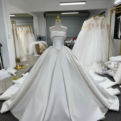 高級なサテン ウェディングドレス リボン付き 編み上げ 色変更 サイズ