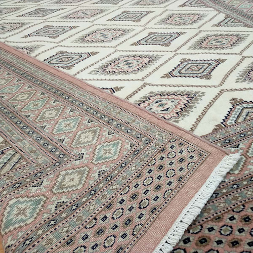 展示品　パキスタン　ラグ　カーペット　絨毯　手織り パキスタン絨毯 ハイクオリティ 190x140cm 手織り ピンク