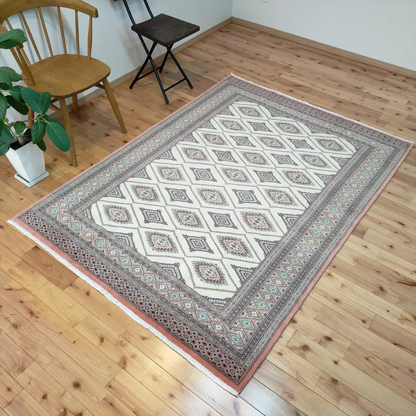 パキスタン絨毯 ハイクオリティ 190x140cm 手織り ピンク