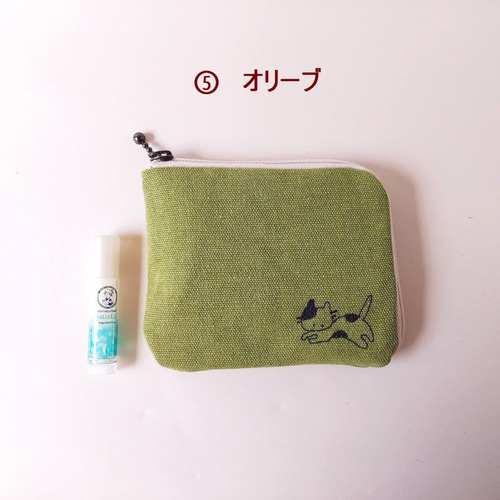 ねこ*L字ファスナーポーチ イヤホン 充電器 メイク 口紅 化粧